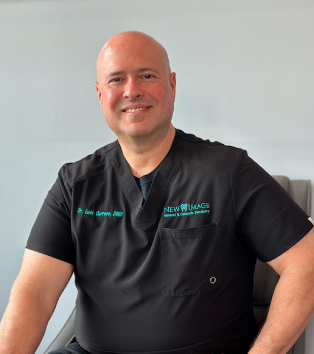 DR. Luis Carrero